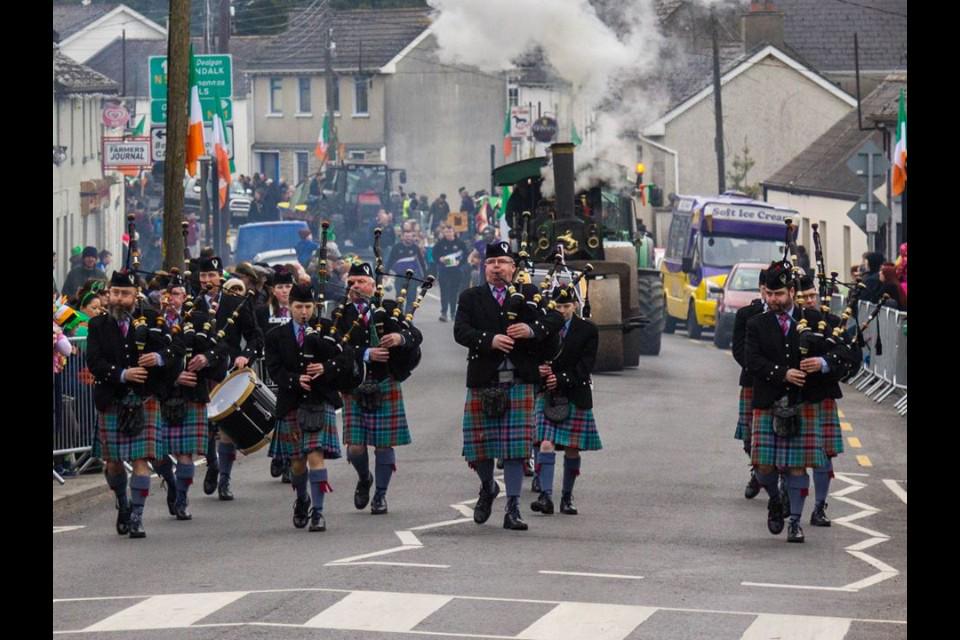 stcolmcillespb's tweet photo. The band in Delvin yesterday. Further St Patrick's Day parades to come in Tullamore and Portarlington tomorrow. 🍀 http://t.co/tQinuOF5Fl
