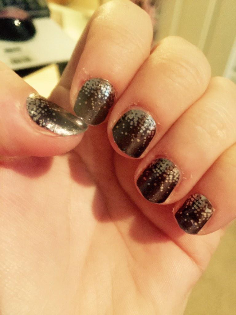 brl2017's tweet image. check out my new @JamberryNails i applied early today. #love #jamberry #nails #GetYours