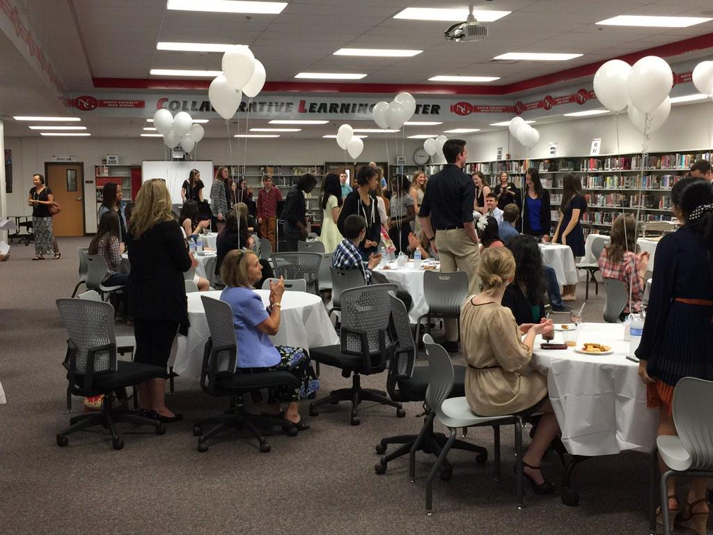 NGHSBallantine's tweet photo. We're very fortunate to welcome many French exchange students to NGHS this week. Bienvenue à North Gwinnett!! http://t.co/kdkWq5zAbY