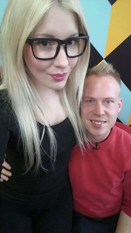 BarPlanetDAMJAN's tweet photo. Frozen 1 in Frozen 2:) naveza šank in rajon top, naročila kr letijo ven ;) #BarPlanet @BarPlanetVITA #Top http://t.co/Z1dLWOMJO7