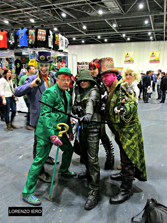 GothamcosplayUk's tweet photo. More Gotham mayhem at #LSCC2015 #cosplay #TwoFace #Penguin #Riddler #Joker #Batwoman #Arrow #TimDrake #GCUK http://t.co/e1u7Mvl3Ab