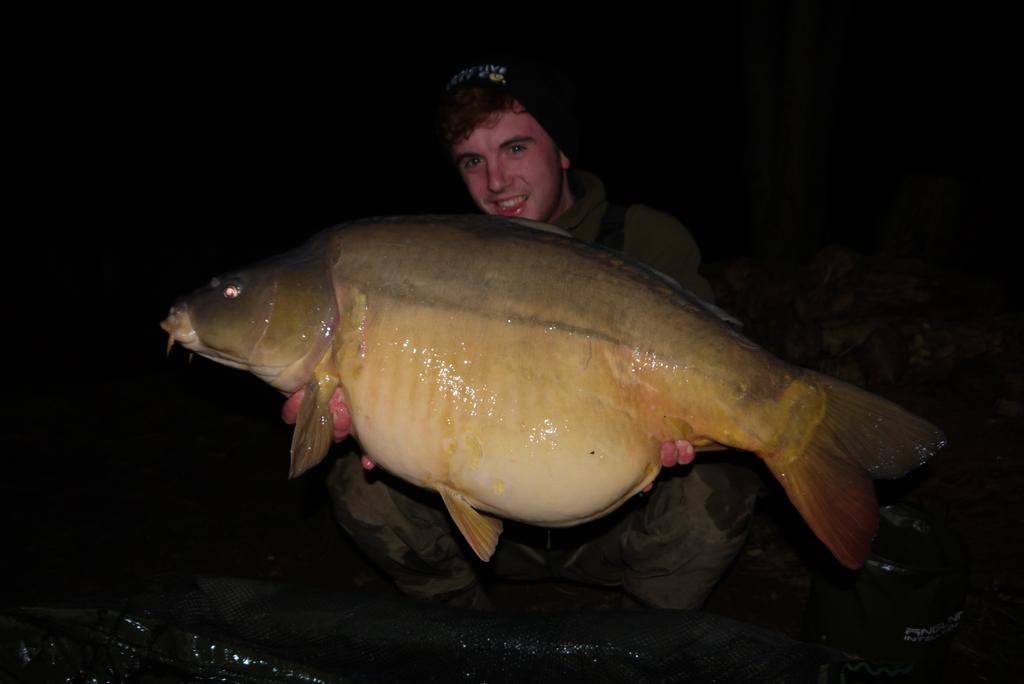 BiancaWetzl's tweet image. Orchard is off and running. Four from today the best being the leathery looking mirror which is 40lb +