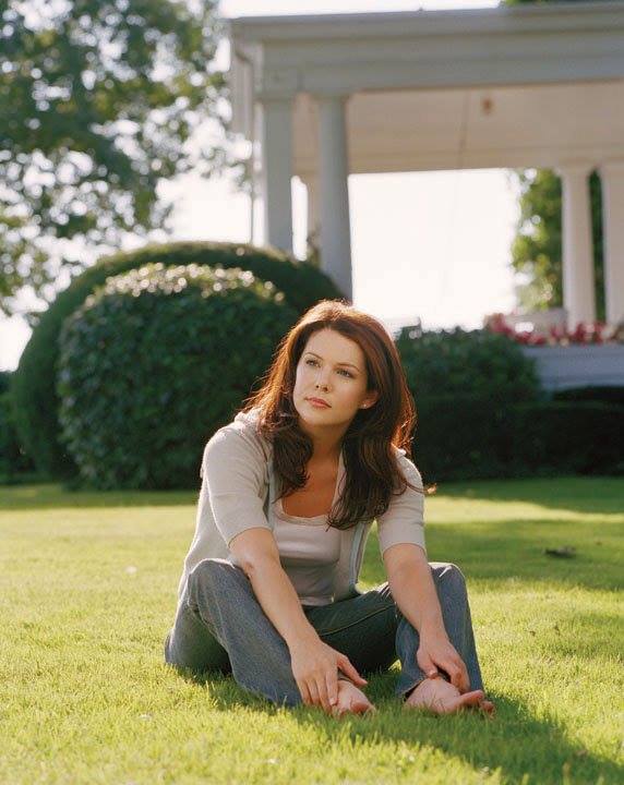     Happy Birthday, ! 
Thanks, former bosses! Ah Lauren Graham     