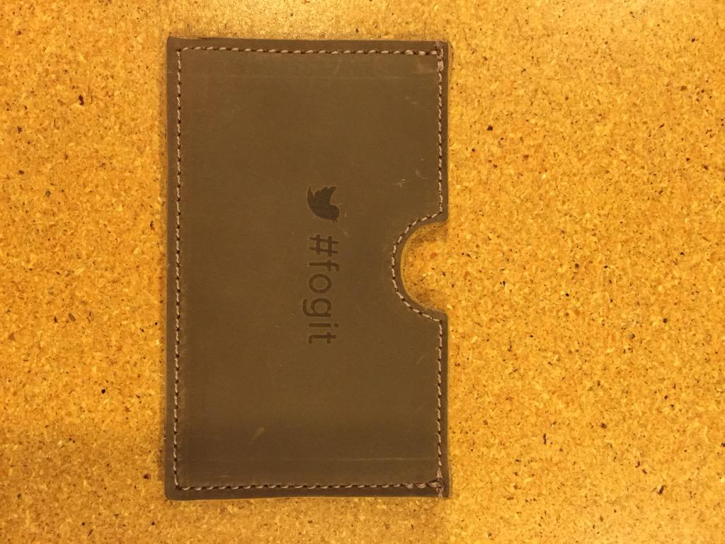 CosminAlmajanu's tweet photo. Enjoying @sxsw at #TweetSuite with my new #fogit card holder @FalconSocial http://t.co/tjZi1ns0b5