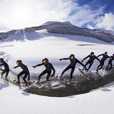 laregalerie's tweet photo. NEW !
► Du #Wakeskate dans la neige - http://t.co/AWJwnhY4CX
#BrianGrubb #Glisse #RedBull #Sport http://t.co/YKjJxtp3OI