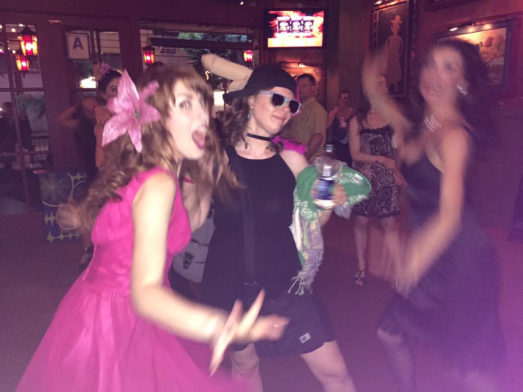 evamaegarnet's tweet photo. An attempted jump picture was very important for some reason. #demurehob #penishat http://t.co/XGOTqW4qxf