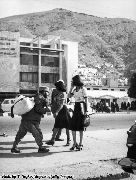 HistoryInPics's tweet photo. Afghan women in short skirts and high heels, Kabul, 1978. http://t.co/aeqtVD52aE