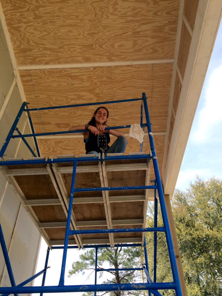 ColumbiaHFH's tweet photo. Check out @JuliaNeverBasic on this scaffolding! #bigchecklittleplane #bigscaffoldlittlegirl #BNCInstaBuild http://t.co/a0Lk4JrNmN