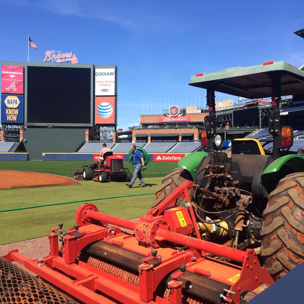 Braves's tweet photo. Blue sky, green grass, baseball is coming! 🙌 http://t.co/ZCJQ72xck6