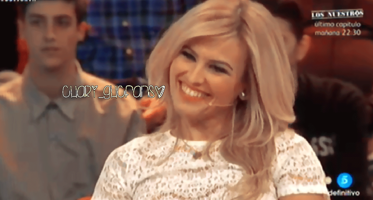 Chari_GHCFans's tweet photo. Y fue tu sonrisa lo que me enamoro @ChariLojo โค #TeamChari http://t.co/YodKmwVTvi