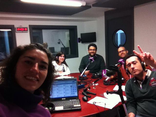 24castells's tweet photo. Avui tertulians de luxe al @24castells i tornem a tenir la @talaiera i com sempre @mbernadi i @suellenieta SOM-HI http://t.co/1PLzxq2awc