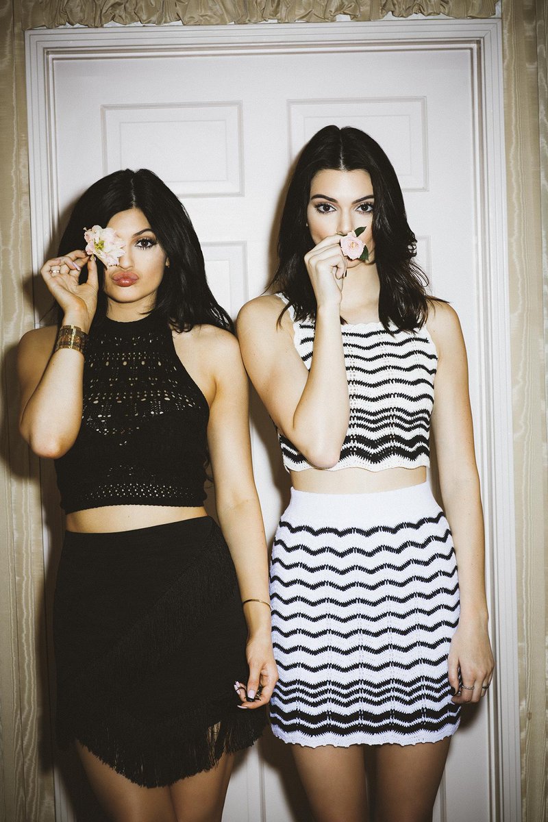KylieJenner's tweet photo. New spring designs from our @PacSun collection arrive 3/25! #kandk4pacsun http://t.co/gpwW8Vd7mP