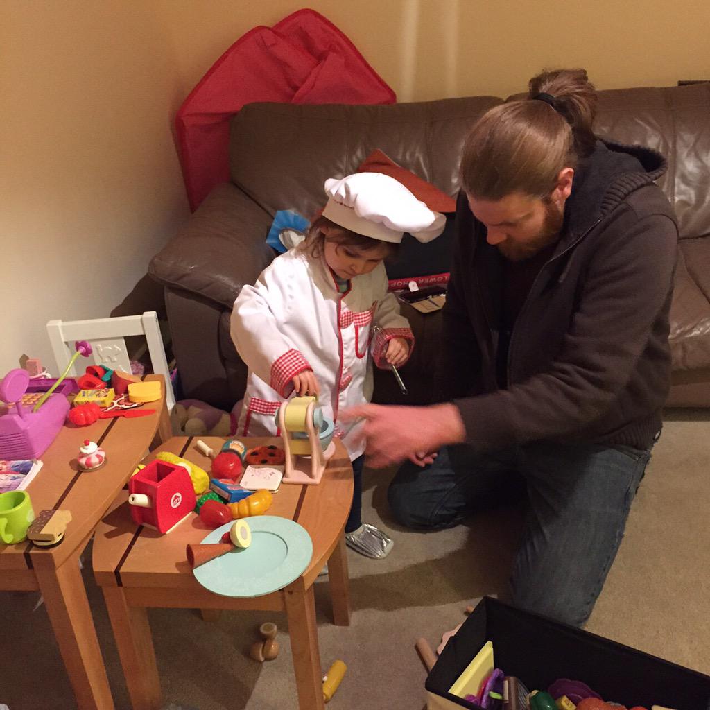 chefdrane's tweet photo. master chef the early days! me and my niece Emily making pretend cakes http://t.co/BXk1HLfexl