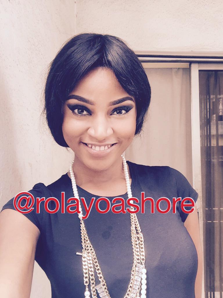 ashroll55's tweet photo. Beautiful smokey eyes with the perfect smile.....😜😜 http://t.co/3B7OmbptNg