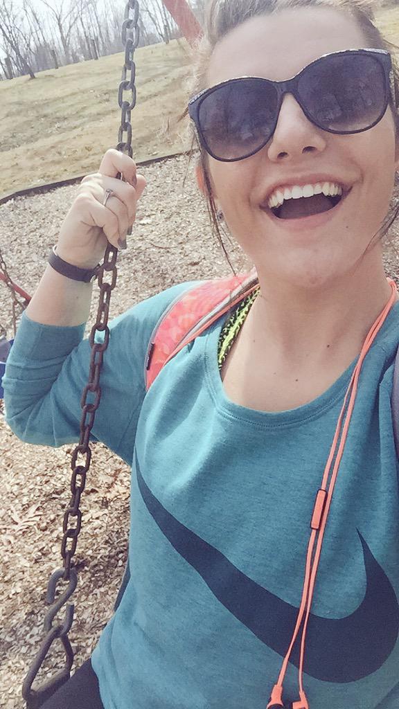 karahoward15's tweet photo. Went on a nice little adventure today by myself ☺️☀️ #4miles #foundapark #foundfish http://t.co/3z5HKyQU50
