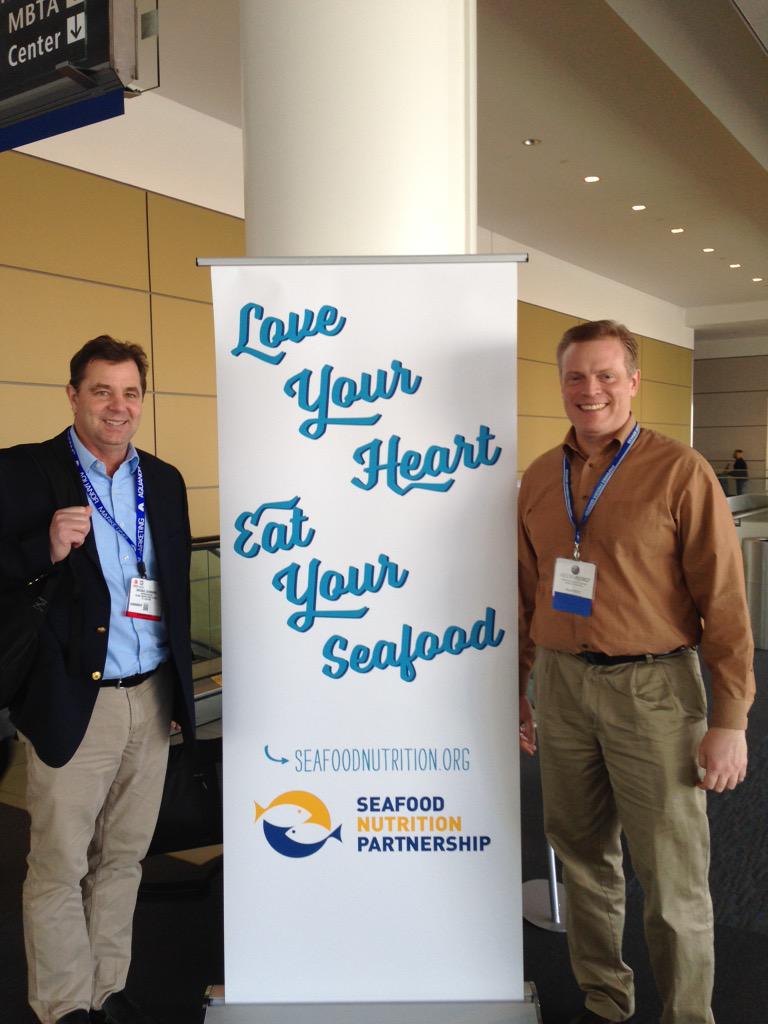 Seafood4Health's tweet photo. #MikeChambers @UofNH & #SteveHart @soyaquaalliance take #HealthyHeartPledge #seafoodselfie #SENA15 http://t.co/tvUuIH9DhN