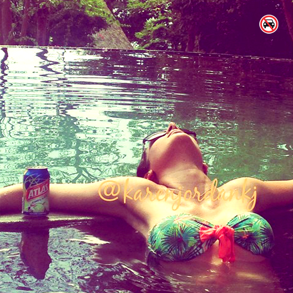 cervezaatlas's tweet photo. Esa #ATLASChelada se ve buenísima! ¿sí o qué? Que esperas para refrescarte como @karenjordankj !!! http://t.co/69vDCuInyN