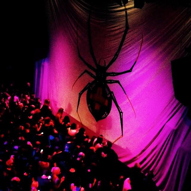 OfficialITM's tweet photo. #inthismoment #blackwidow #blackwidowtour http://t.co/sllupoUZ2u