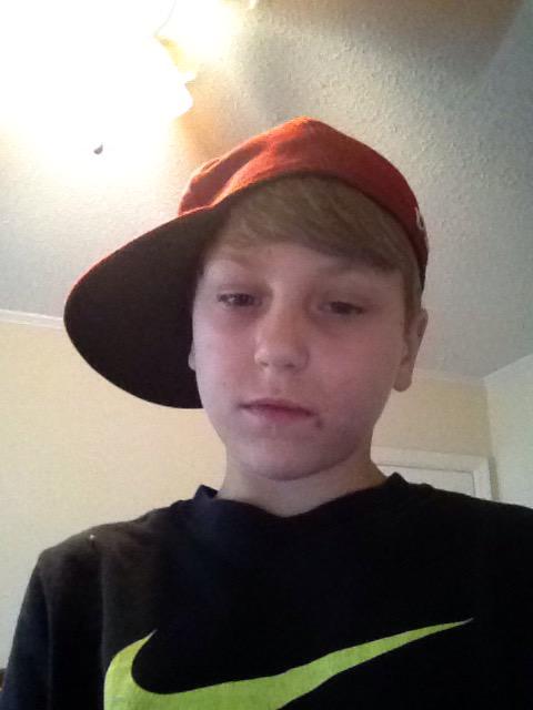 efli01's tweet image. ”hey please put my name in one of your vids