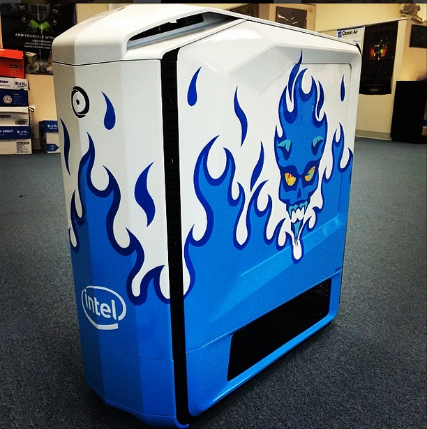 Watch ORIGIN PC's leaked NSFW photo on TwXstars