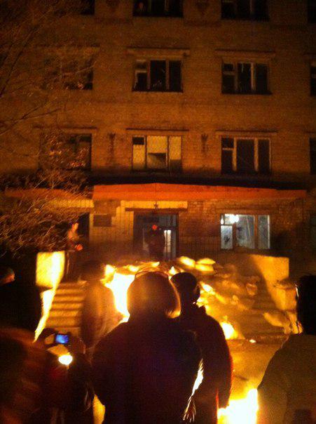 View image on Twitter