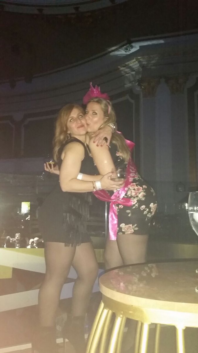estherpardogarc's tweet photo. Gracias a mi super mamichula por todos esos detalles y por siempre estar conmigo tkiero http://t.co/ol9sveMcHN