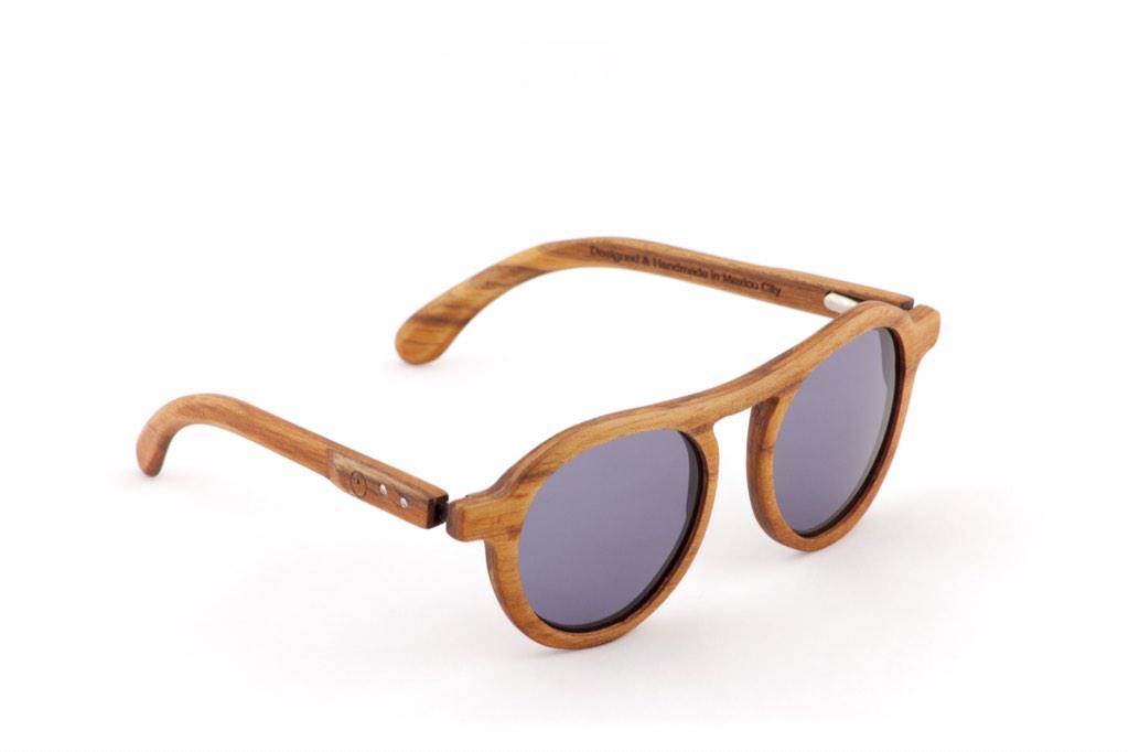 BazarFUSION's tweet image. ¿Quieres ganarte estos diseños de @MB_mbarranco y @cardinaleyewear? Pronto diremos cómo!! #JukeMx