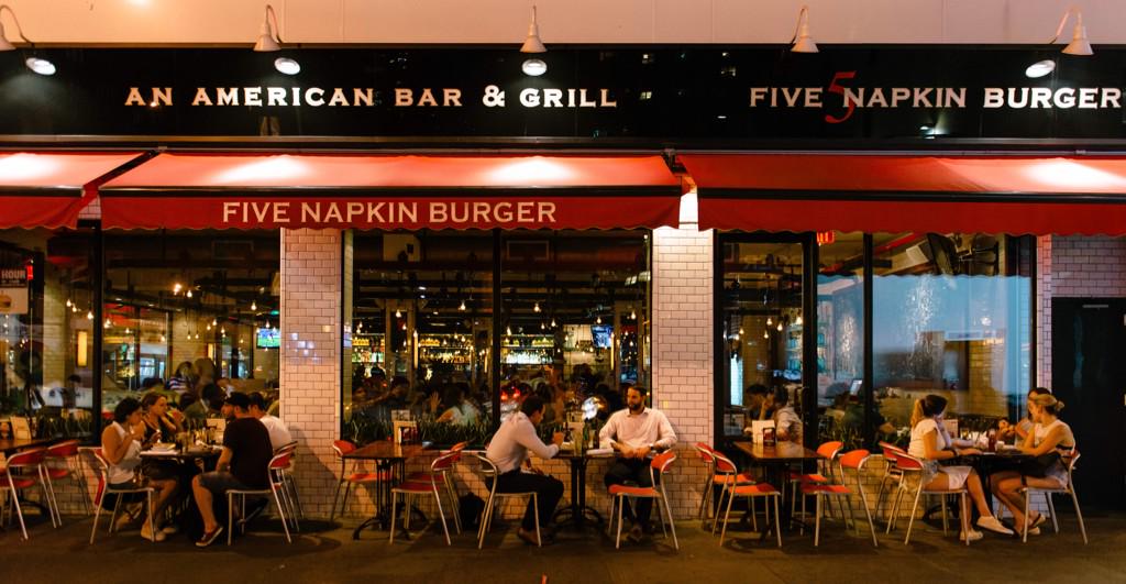 5 Napkin Burger tweet media