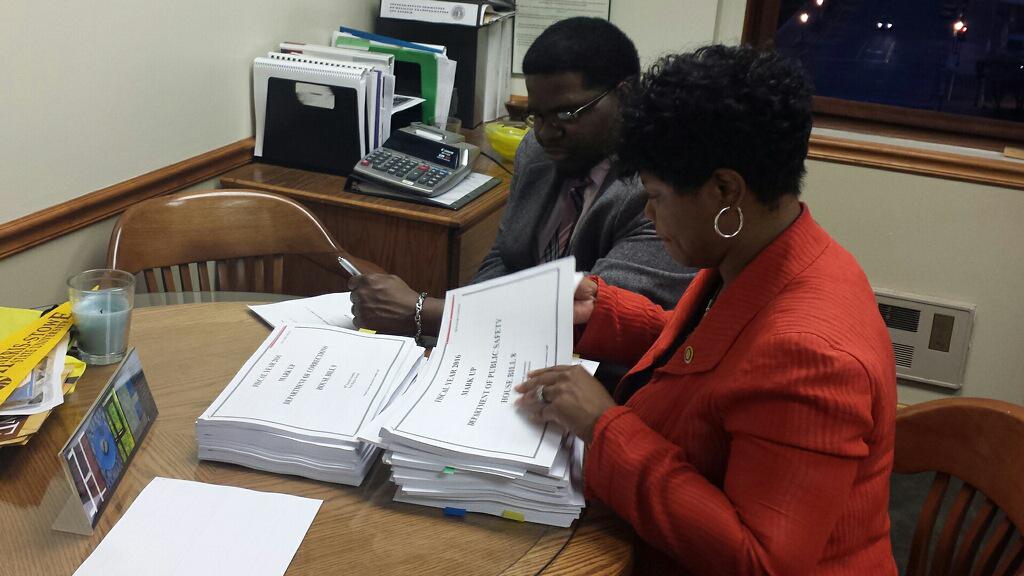 SenatorNasheed's tweet photo. Gearing up for budget tomorrow. We're working on a $26 billion budget. #AlwaysBalanced #Preparation #GettingItDone http://t.co/Bs0jCGRe3q