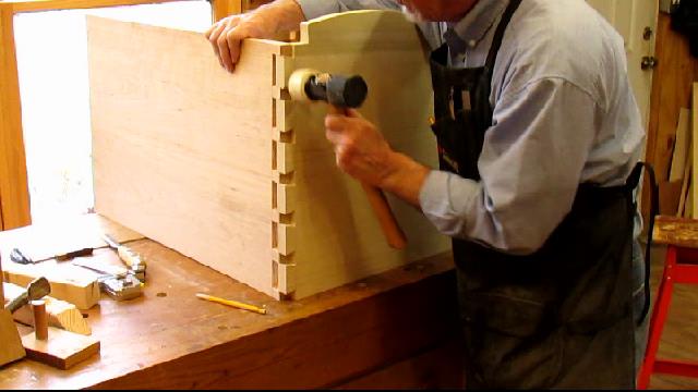 davidboeff's tweet image. Cherry Oxbow Chest - Making the Case Body - Step 2 
davidboefffurnituremaker.blogspot.com/2015/03/cherry…
