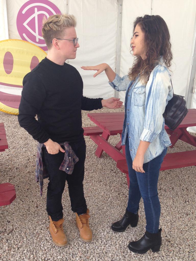 virtuallyvivi's tweet photo. Candids at #BCSXSW π http://t.co/ineCM6NN0N