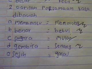 Anak" sekarang dikasi Tugas persamaan Kata,
Coba baca paling bawah....
Aduh anak sekarang