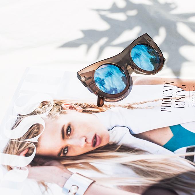 Universal Store tweet media