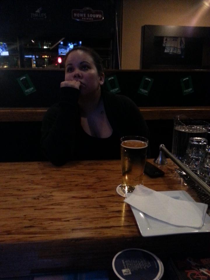 TheDunbarHouse's tweet photo. Leslie is having fun! Come join her for great deals all night at The Dunbar. #Happyhour @10 #dothedunbar #mondaylyfe http://t.co/H9flRde2E8