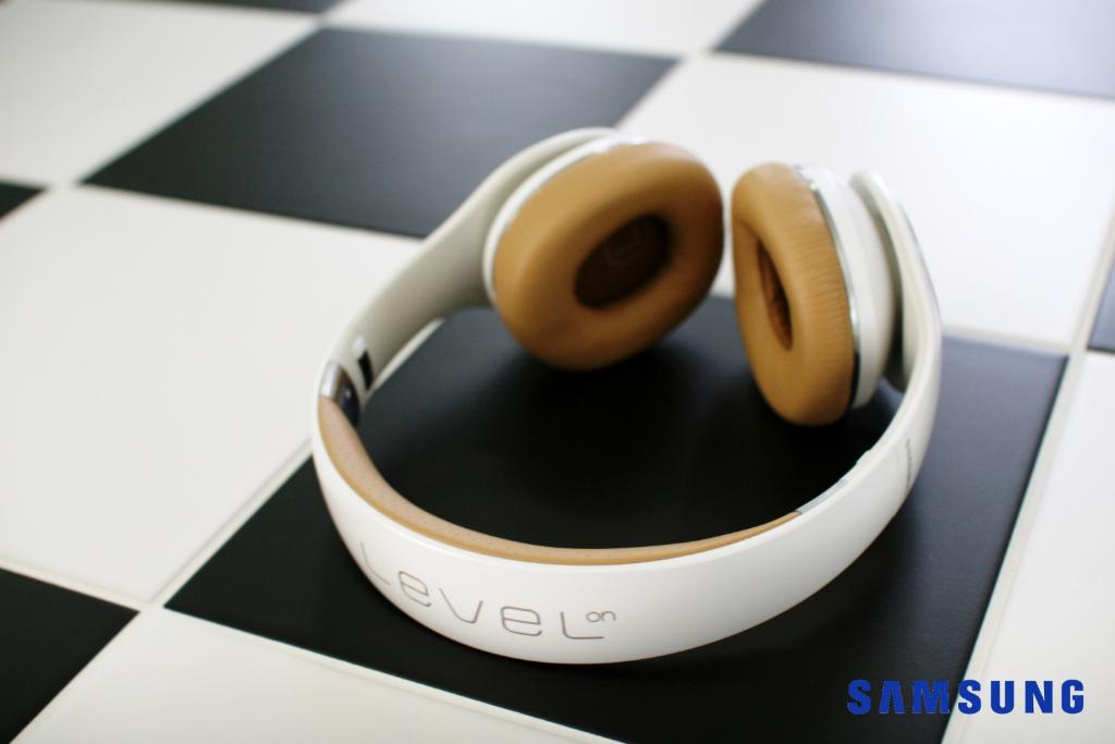 SamsungSG's tweet image. Look great while enjoying crystal-clear audio experience with the Samsung #LevelOn!
