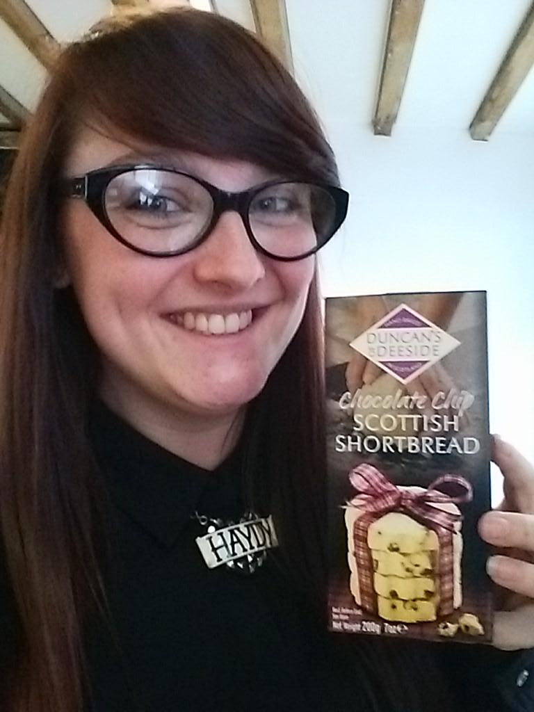 joesbloggers's tweet photo. Treats in the post from @Duncansodeeside are making Tuesday seriously good #ShortbreadSelfie http://t.co/QtV6xAq1lO