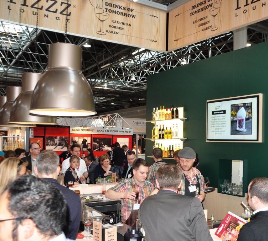ProWein's tweet photo. Noch sechs Stunden #ProWein : Zeit genug, die Sonderschauen bei der #ProWein2015 zu besuchen.
http://t.co/DcAd5o4UTa http://t.co/eCyVnmrLMd