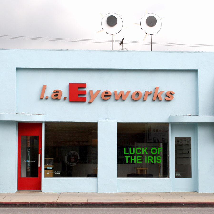 laEyeworks's tweet photo. LUCK OF THE IRIS #HappyStPatricksDay #WindowWonder #laEyeworks #MelroseAvenue http://t.co/VXGIMSHBcI