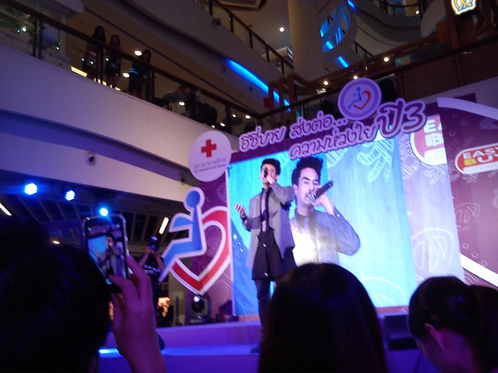 KnomjeenH's tweet image. เผลอรักหมดใจ
#easybus