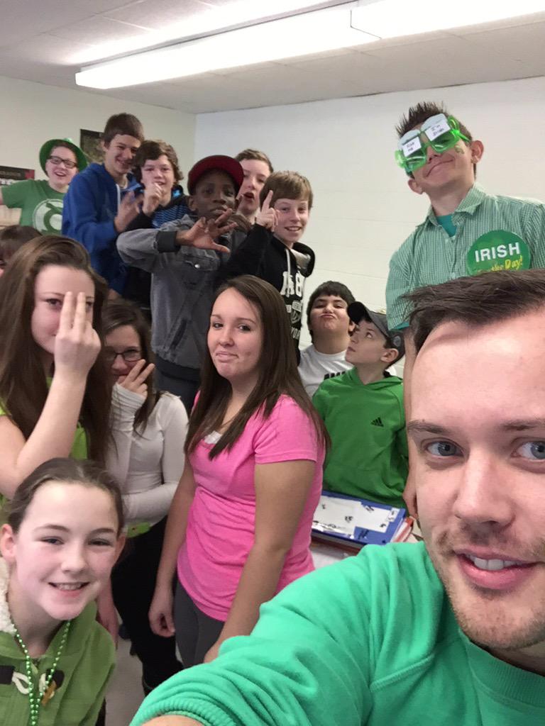MrJDevereaux's tweet image. #classselfie #7-10 #mpi #stpatricksday #spiritweek #mountpearlintermediate #wearecool @mpipanthers