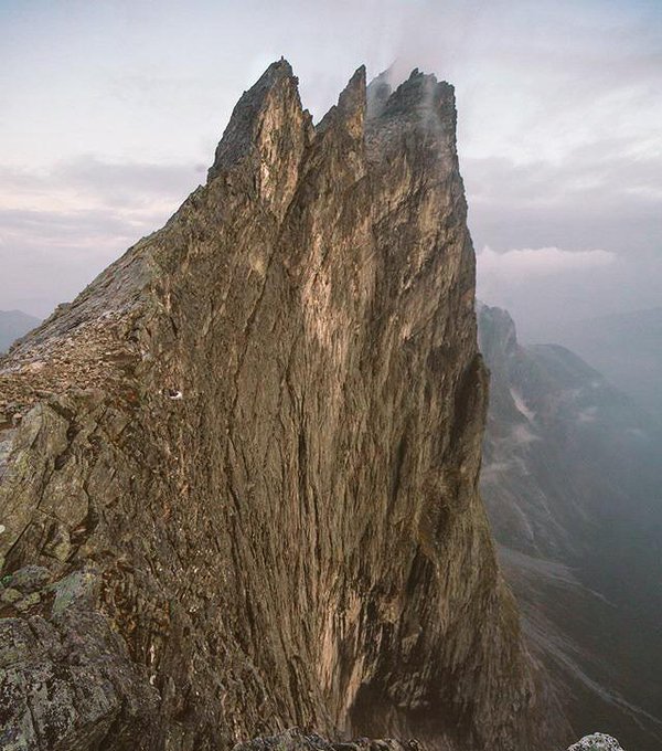 Do you see the bed? Would you sleep here? 😱 #71gradernord http://t.co/IbdNeawl75<a href="/tag/71gradernord"class="tags">#71gradernord</a>