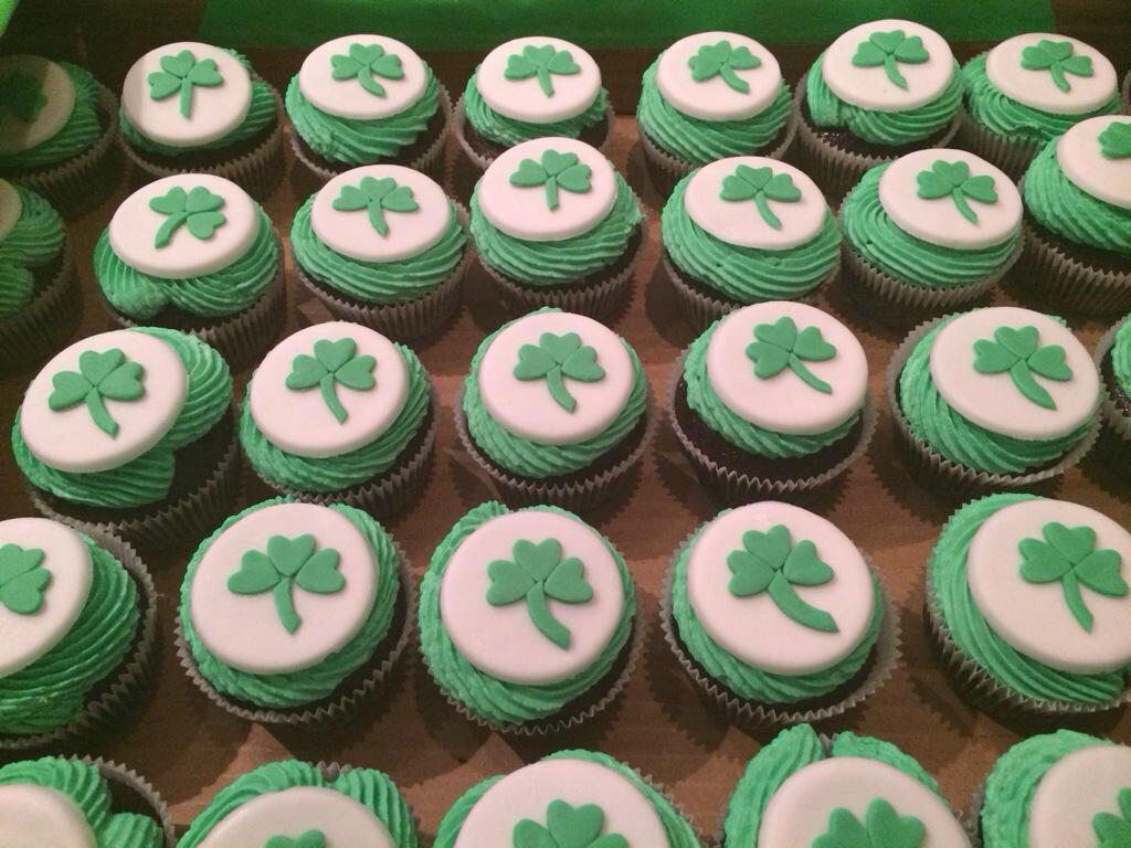 IrelandEmbGB's tweet photo. #GoGreen4PatricksDay cupcakes taking over via @IrlEmbCroatia &amp; @IrlEmbDenmark! http://t.co/K17XJvrhvF