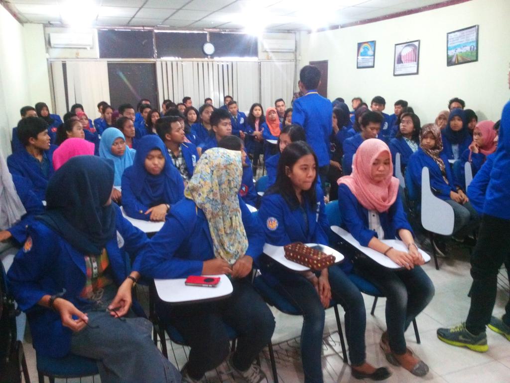 BLM_AKATHAMRIN's tweet photo. Pelantikan BEM 2015/2016 http://t.co/WtlUOIYw03