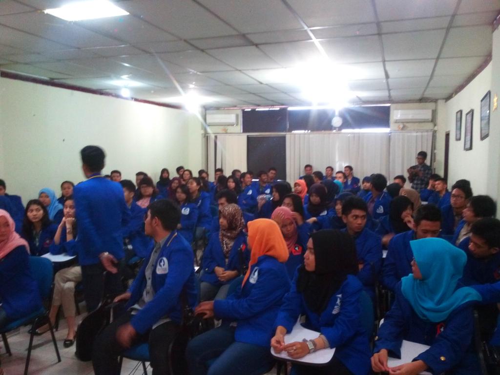 BLM_AKATHAMRIN's tweet photo. Pelantikan BEM 2015/2016 http://t.co/WtlUOIYw03