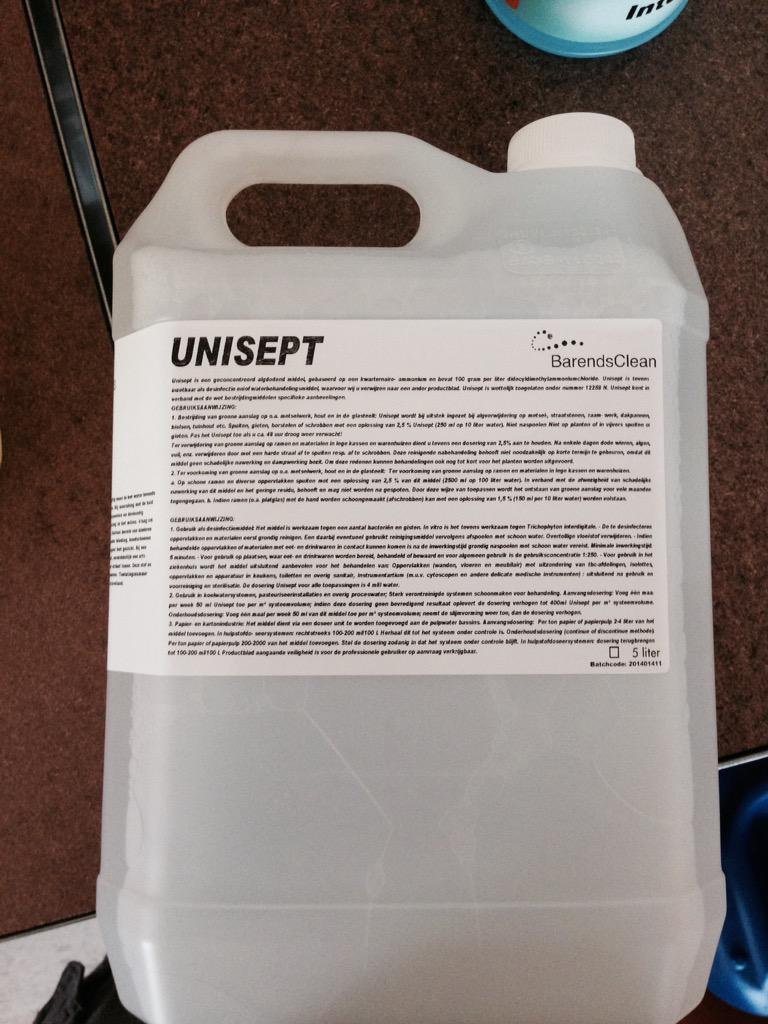 BarendsJp's tweet photo. Nu bij handelsonderneming barends 5 liter ontgroener voor de staat € 24.75 http://t.co/CajiCJxrBq