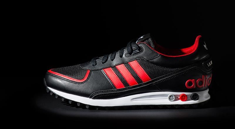 Roman enthousiasme Spoedig Foot Locker EU on Twitter: "Round 1 &amp; the Black &amp; Red strikes the  first blow in the #exclusive #adidas LA Trainer II Pack  http://t.co/ZClNpeFyqQ http://t.co/MOWZPPbyGo" / Twitter