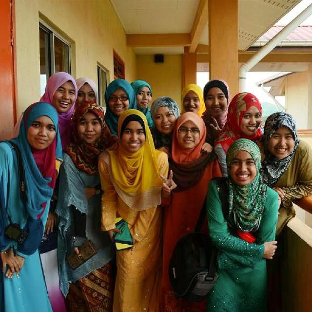 AGPicts's tweet photo. Another dedication post for 6th batch/ form 5 2013 girls. http://t.co/HFRWq9lReM