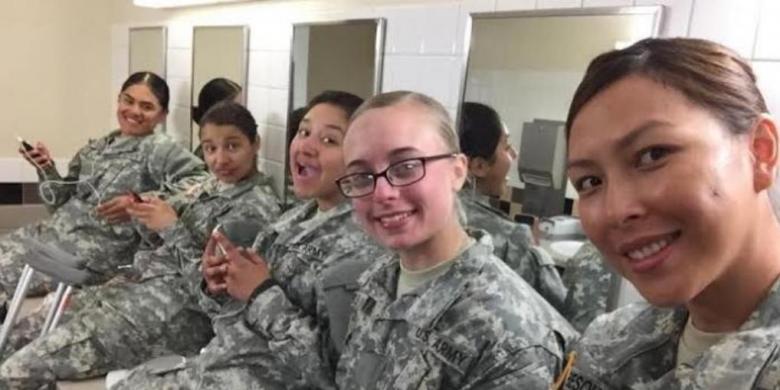 Mantan "Miss Indonesia" Jadi Anggota Militer AS kom.ps/AFrI4o