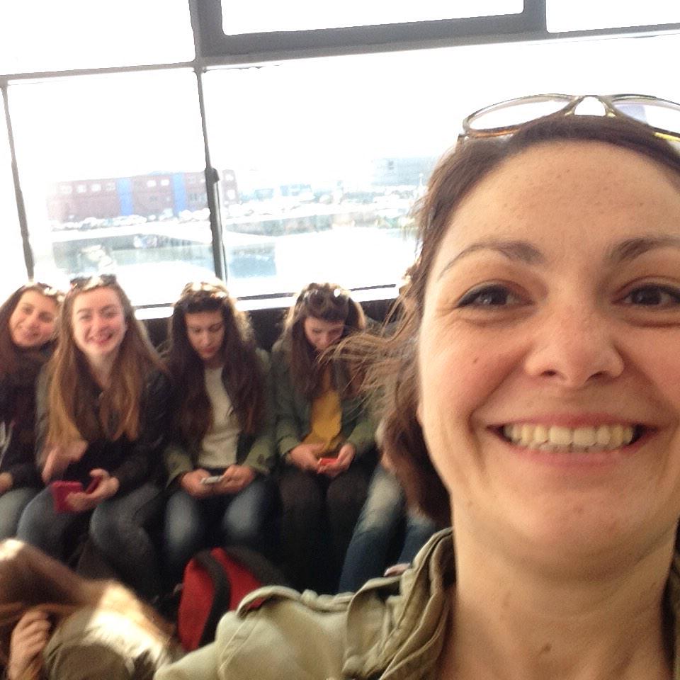 manonanais505's tweet photo. #JCEsp15 la semaine continue avec une super ambiance, c'est partie pour les magasins @SylVara1 @ionameghane505 http://t.co/EnLlWn1app