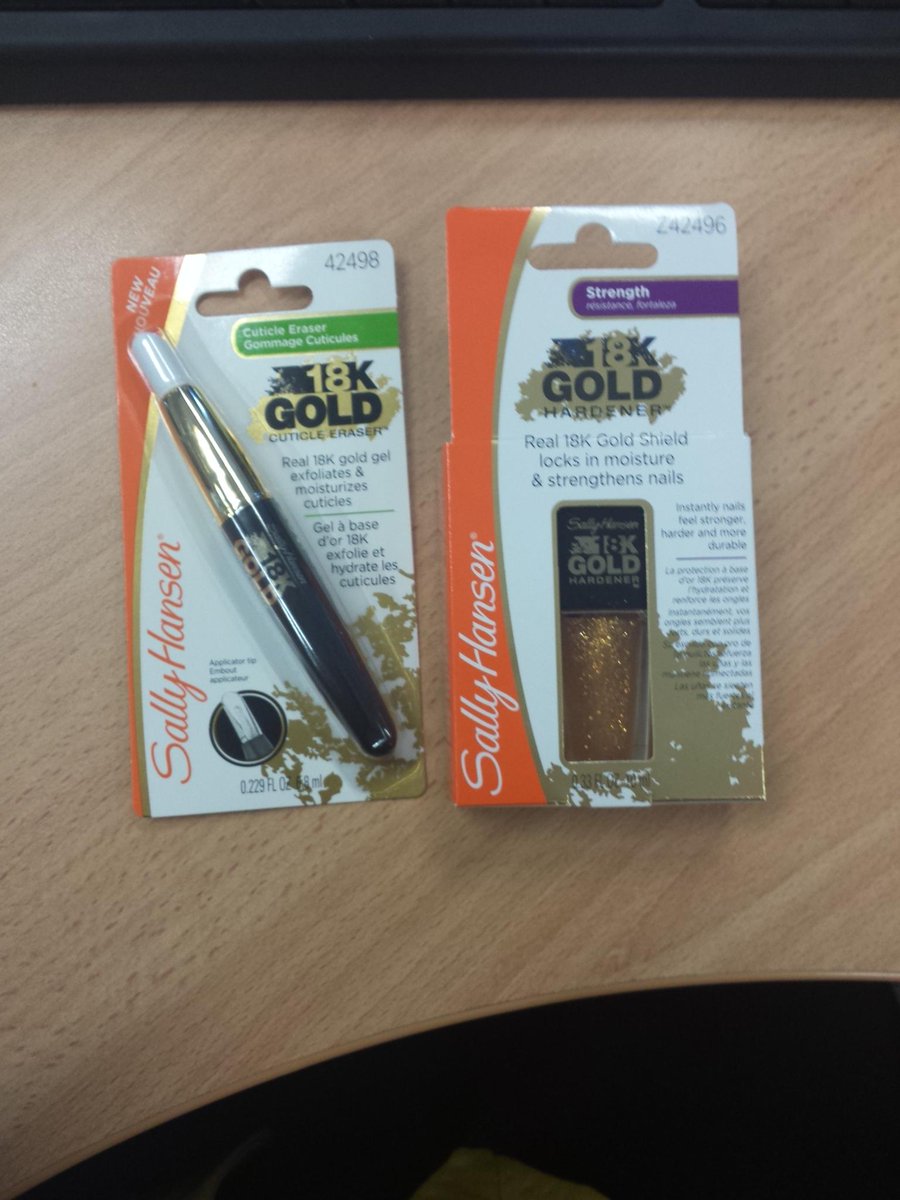 VIVAwomen's tweet photo. Because everyone woman needs a dose of bling... #SallyHansen #Real18kGold #BlingNails http://t.co/ADeENjv2A5